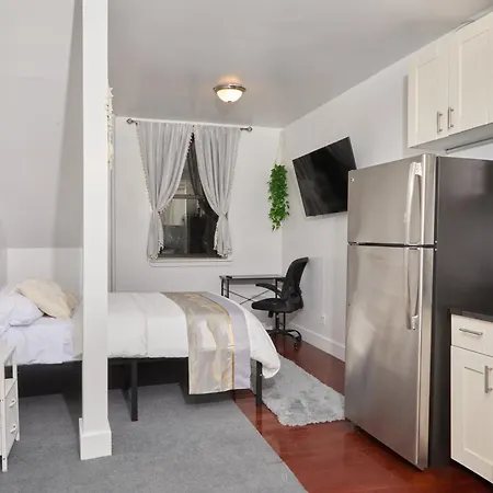 Private Loft In Hells Kitchen Near Times Square Apartment